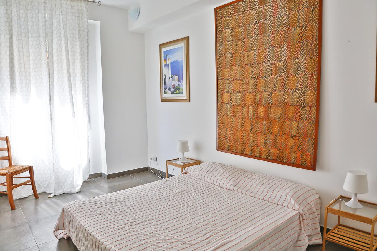 Family House - By Vacation Service Cefalù Exteriér fotografie