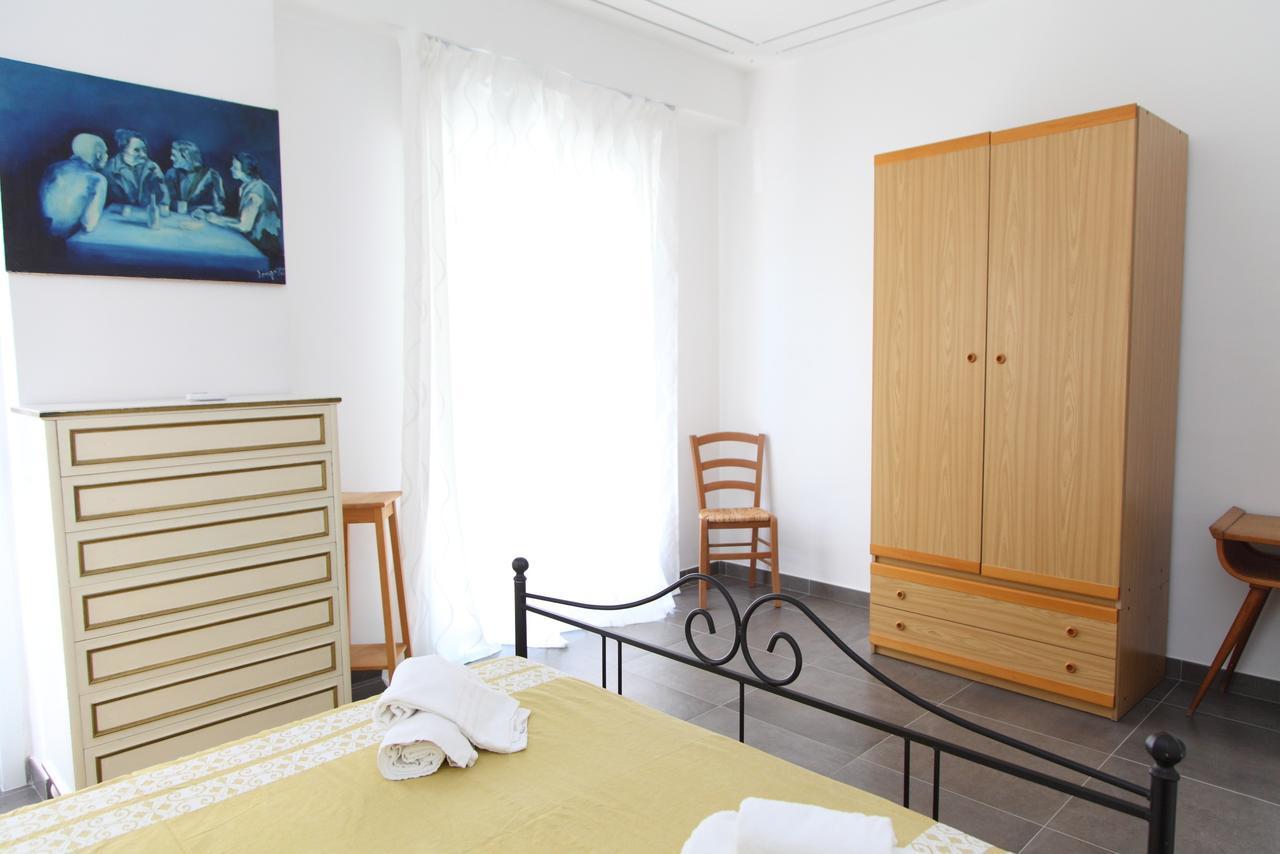Family House - By Vacation Service Cefalù Exteriér fotografie