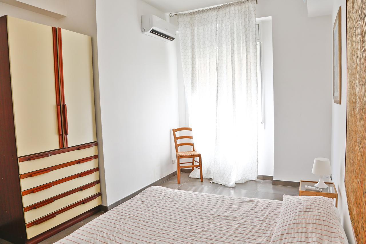 Family House - By Vacation Service Cefalù Exteriér fotografie